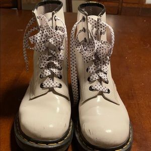 White used 8 hole Parent Docs